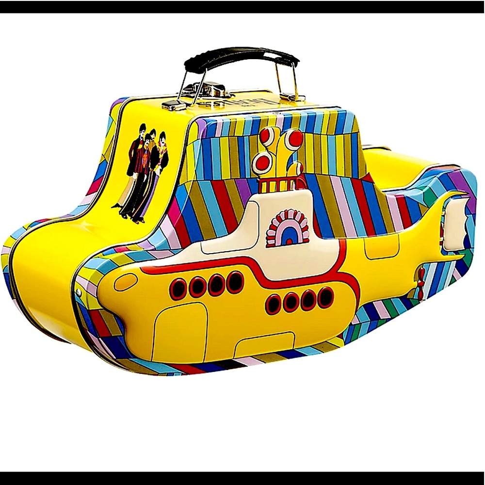 💛The Beatles Yellow Submarine tin lunch box💛NOT FOR  SALE YET